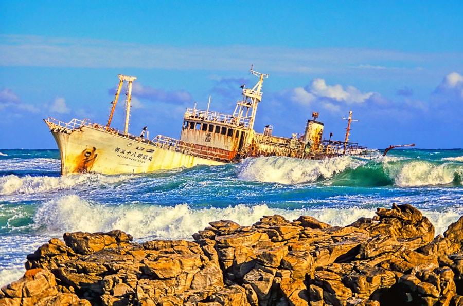 Image of the Meisho Maru shipwreck, taken in 1987 when most of the ship was still intact and visible.